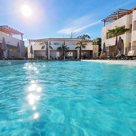 Marine De Bravone T2 Terrasse Front De Mer - Plage Pieds Dans L'Eau - Clim - Piscine - Wifi Linguizzetta Exteriör bild